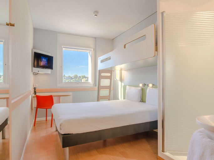 Bedroom 3, ibis budget Basel City, Basel