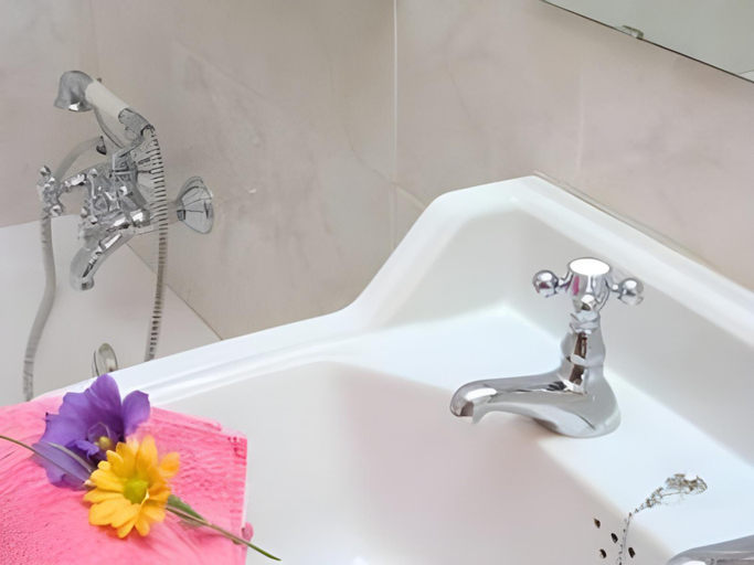 Bathroom 5, Villa Real Club Apartments, Baleares