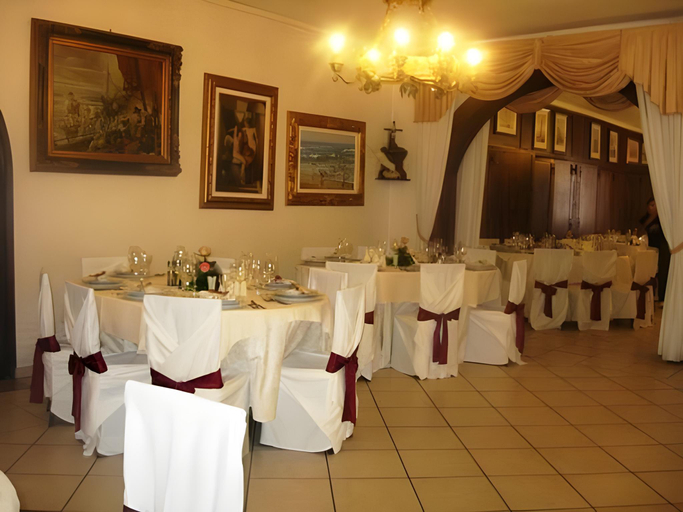 Food & Drinks 4, TANIT Hotel Ristorante Storia del SulcisIglesiente, Carbonia-Iglesias