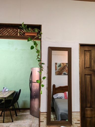 Others 4, Casa Victoria, Puntarenas