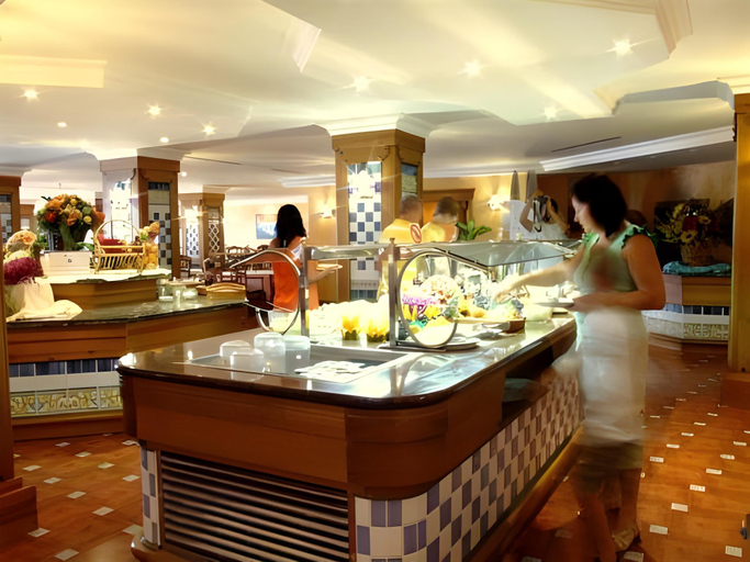 Food & Drinks 5, Europe Playa Marina, Baleares