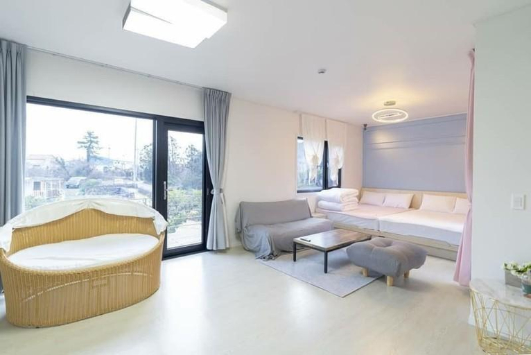 2, Jeju Manul Pension, Jeju