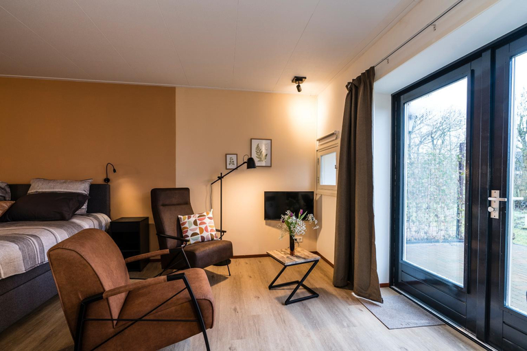 Others 5, B&B De Oldambtster, Reiderland