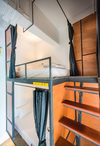 Bedroom 12