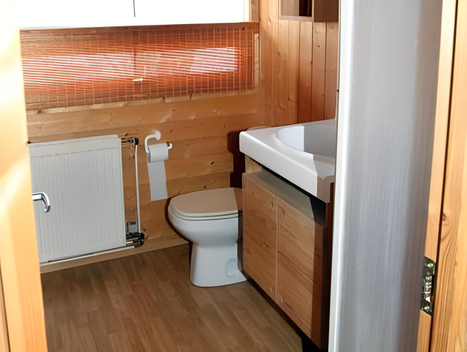 Bathroom 3, Gladheimar Cottages, Blönduós