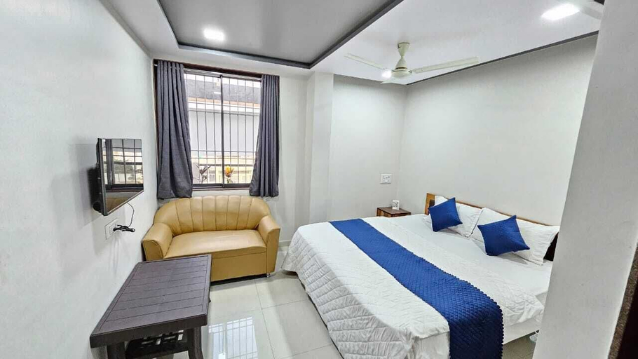 Bedroom 2, Hotel Hare Krishna, Bhavnagar