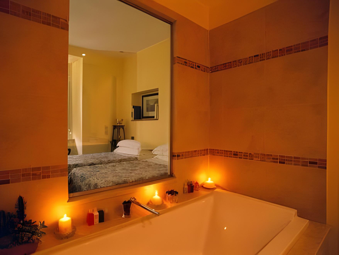 Bathroom 4, Vogue Arezzo, Arezzo
