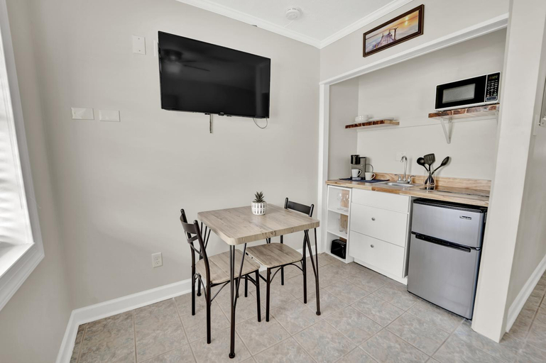 Dining Room 8