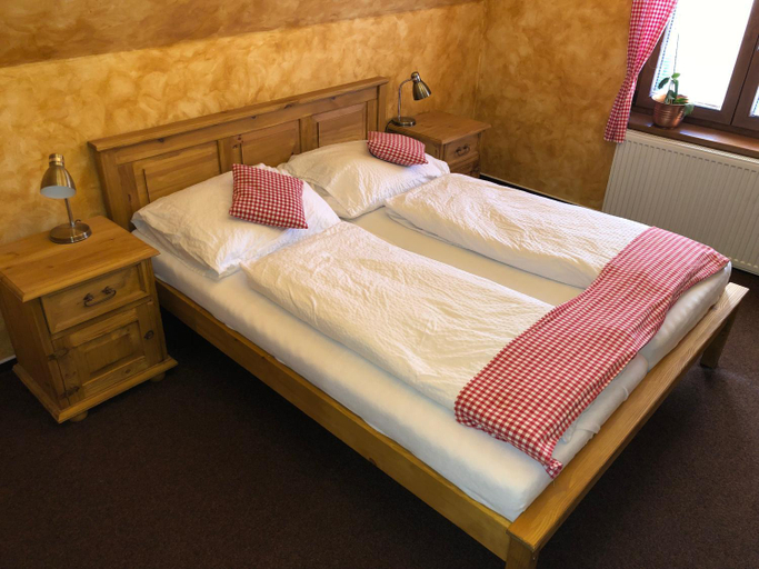 Others 5, Areal Salas, Opava