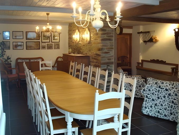 Food & Drinks 4, Villa with Guest House Sauna, Luxembourg