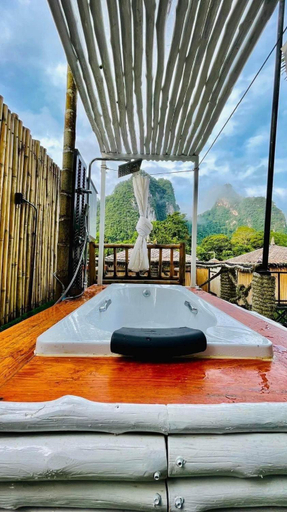 Sport & Beauty 2, Bridge Hill Cafe Glamping, Phanom