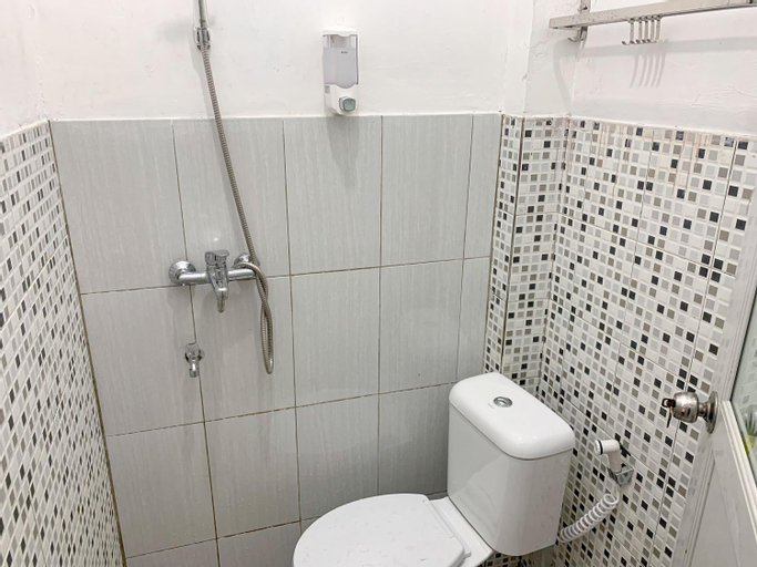 Bathroom 6