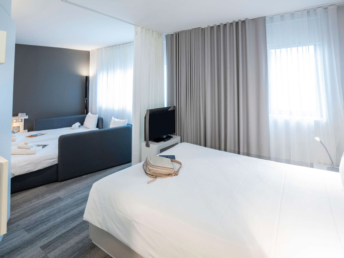 Bedroom 24