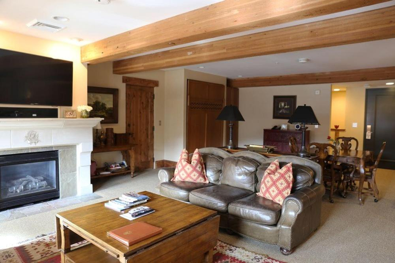 Others 3, The Chateaux Deluxe Studio, Summit