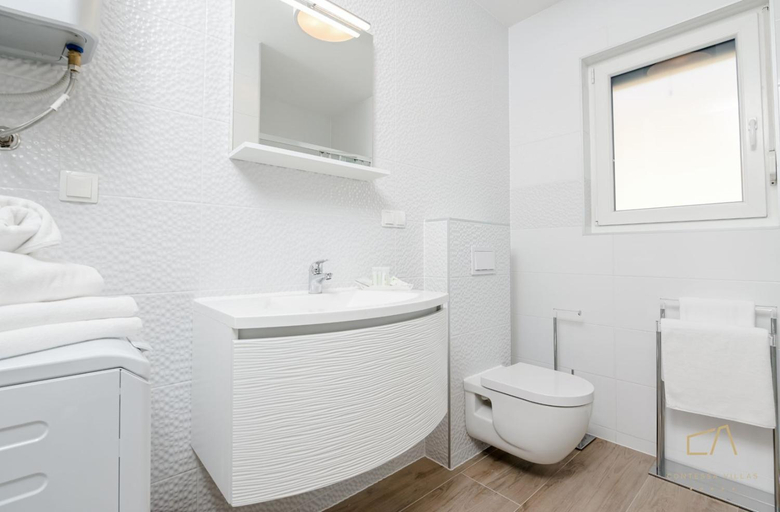 Bathroom 2, Luxury Villa MetraMaris1, Malinska-Dubašnica