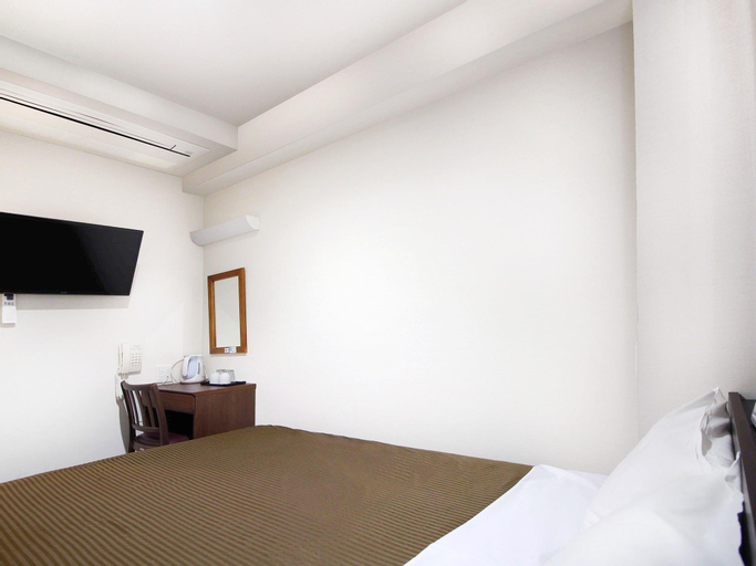 Bedroom 13