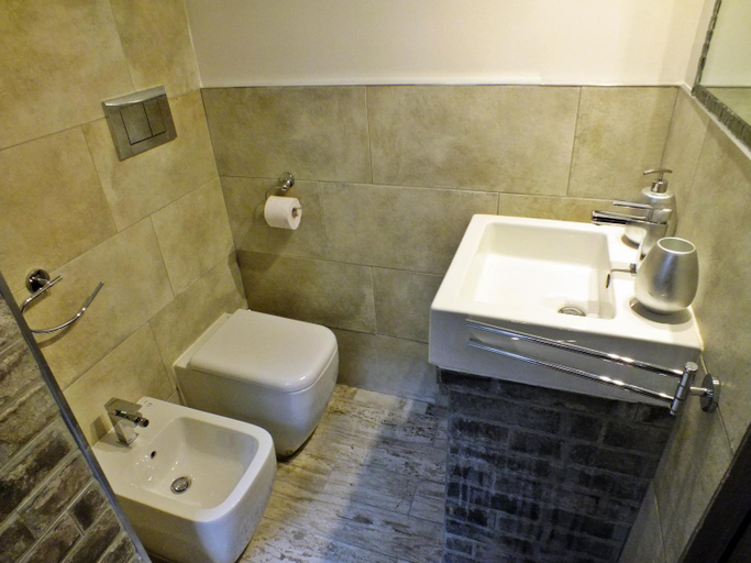 Bathroom 4, B&B Fiera Inn, Bologna