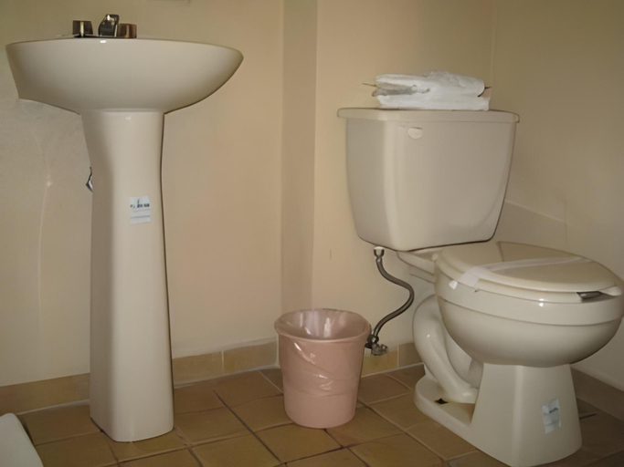 Bathroom 3, Hotel Real Santa Maria, Huitzilac