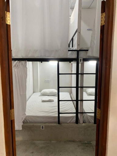 Bedroom 2, Kings Happy House, Dickwella