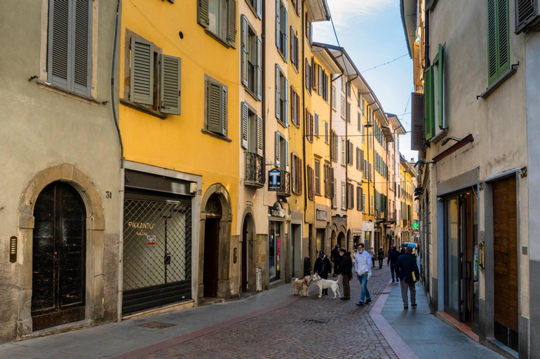 FEEL - Minimal House - Bergamo Centro, Bergamo
