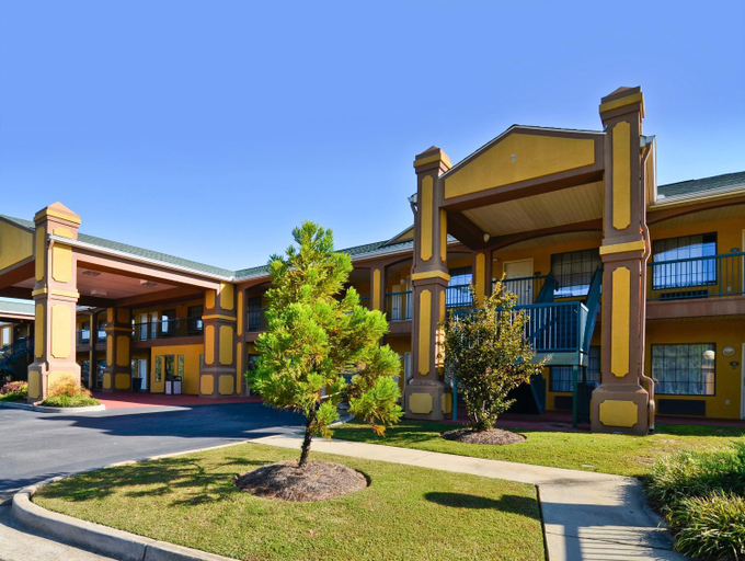Exterior view 4, Peach State Inn & Suites, Pulaski