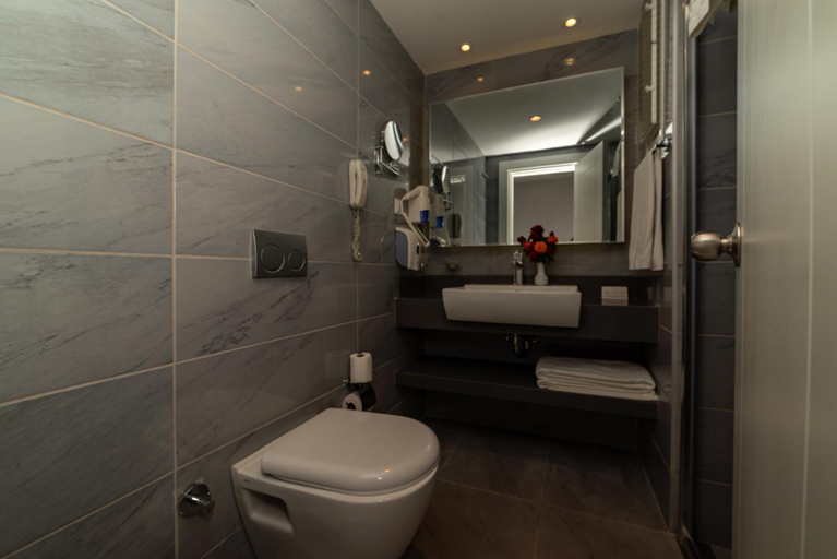 Bathroom 5, Sunmelia Beach Resort Hotel & SPA, Manavgat