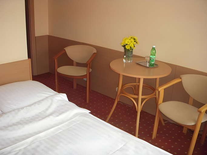 Bedroom 2, Hotel Perla Poludnia, Nowy Sącz