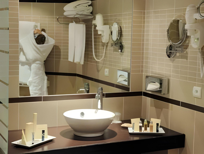 Bathroom 5, Hotel L'Arboisie, Haute-Savoie