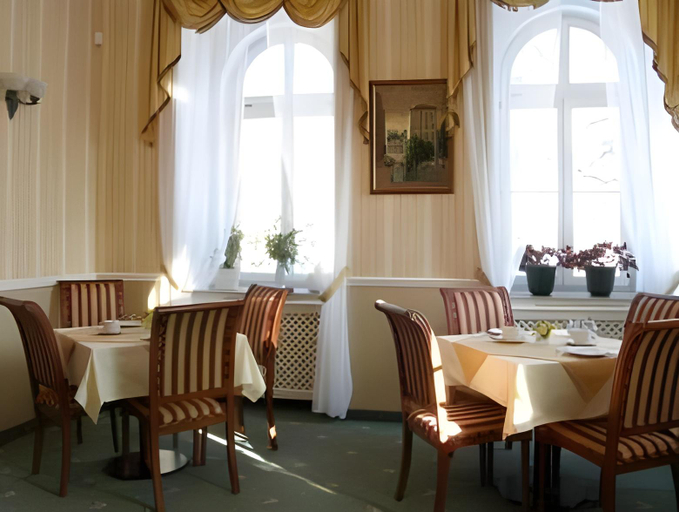 Food & Drinks 4, Hotel Ontario, Karlovy Vary