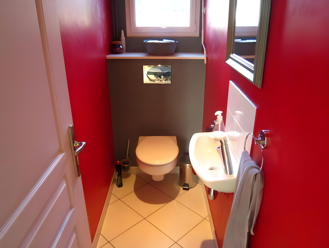Bathroom 2, Peaceful Garden Retreat, Epiniac, Ille-et-Vilaine