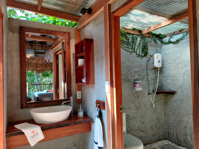Bathroom 22