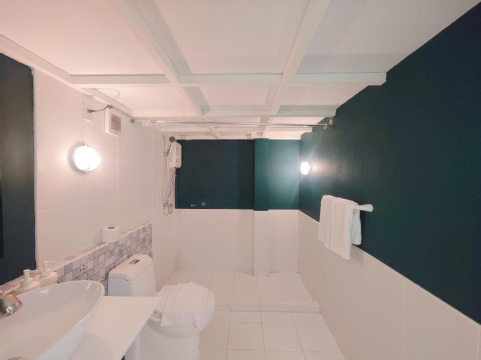 Bathroom 5