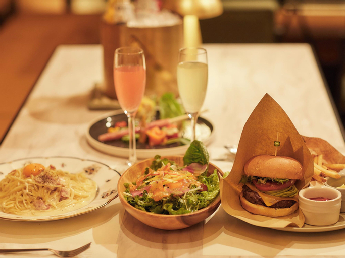 Food & Drinks 8