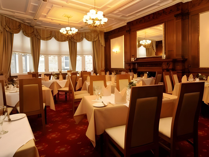 Food & Drinks 4, Victoria Hotel, Fife