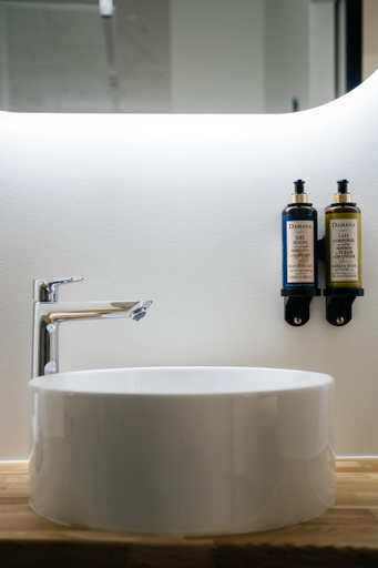 Bathroom 4, Auberge du Lyonnais, Haute-Savoie