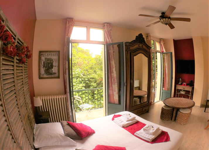Bedroom, La Villa Carcassonne, Chambres d hotes, B&B, face a la Cite Medievale, Aude