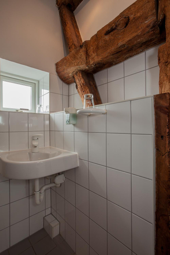 Bathroom 5, Burghotel Stargard, Mecklenburgische Seenplatte