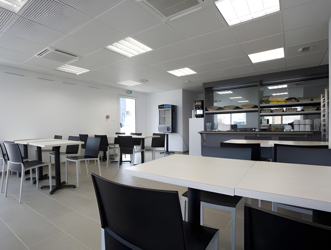 Food & Drinks 5, Kyriad Montpellier Saint Jean de Vedas, Hérault