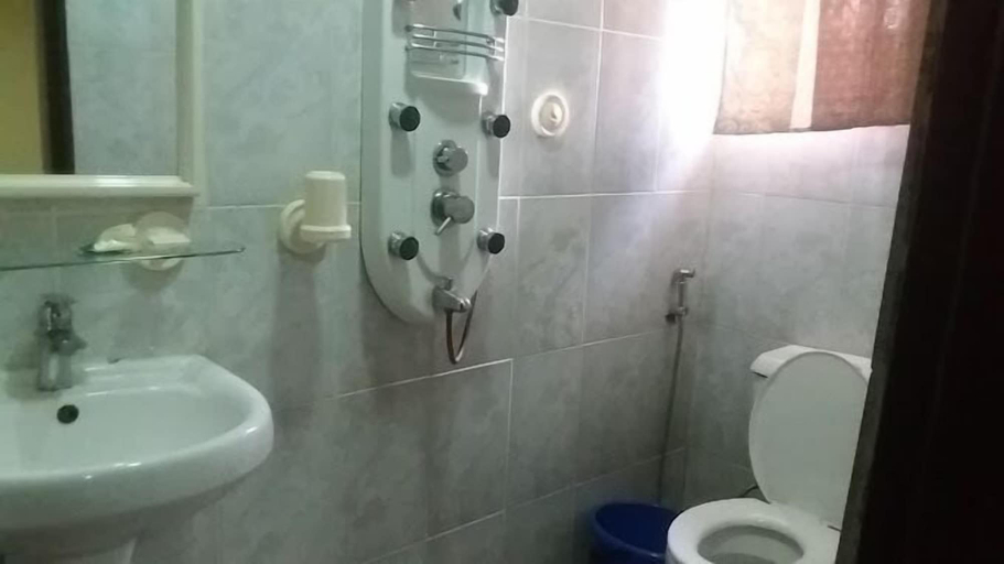 Bathroom 3, Bovina View Hotel, IlorinWe