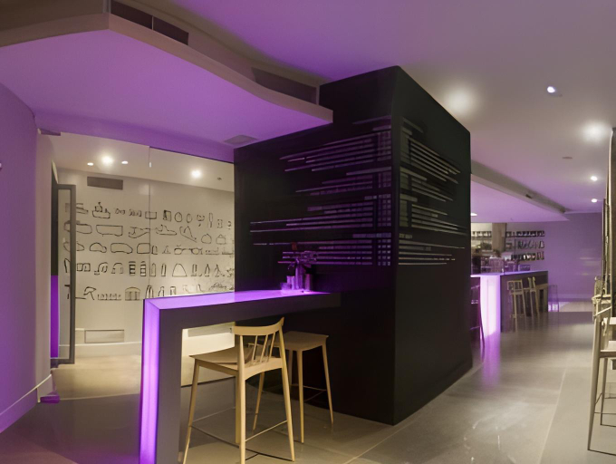 Food & Drinks 5, Khu Hotel, Granada