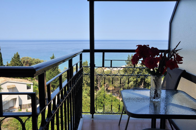 Others 4, Dina's Paradise, Ionian Islands