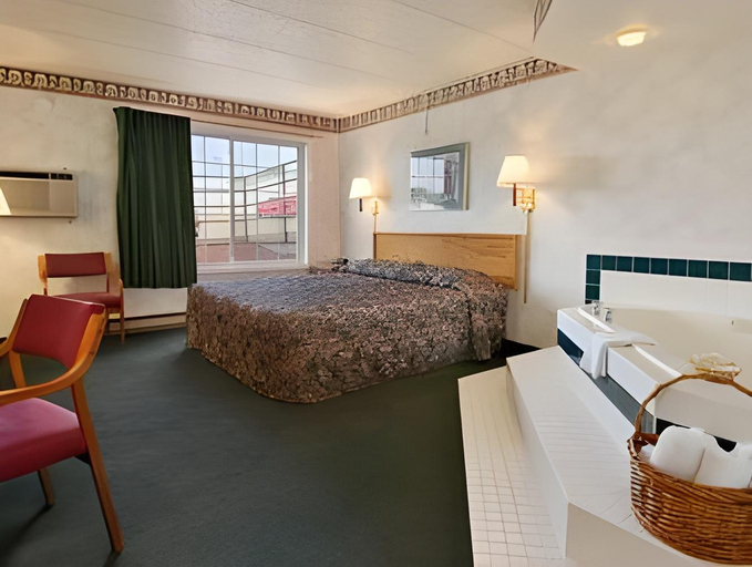 Public Area 3, Days Inn by Wyndham Pierre, Hughes