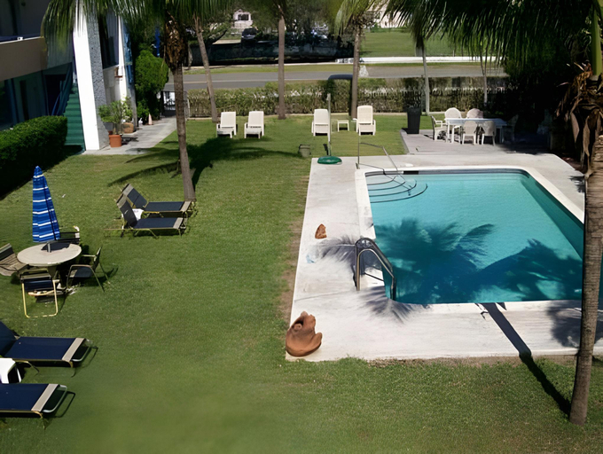 Others 2, Nobleton Hotel, Broward