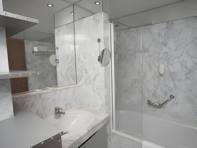 Bathroom 4, Singerstrasse 21/25 Apartments, Wien