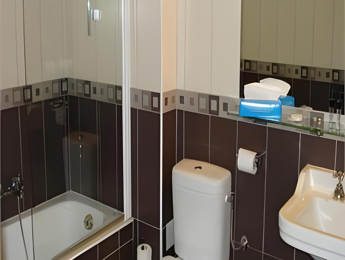 Bathroom 3, Hotel La Plage, Var