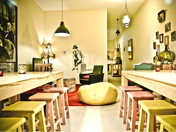 Food & Drinks, The Poets Inn, Porto