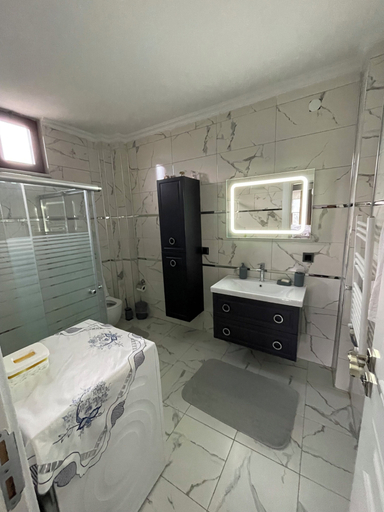Bathroom 3, Garden House Villa, Merkez