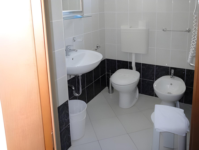 Bathroom 4, Hotel Al Ragno, Forli' - Cesena