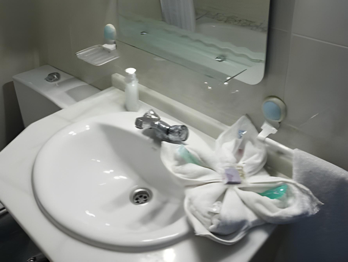 Bathroom 3, Arcos de Montemar, Málaga