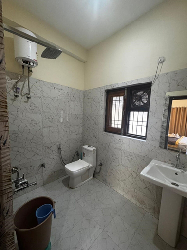 Bathroom 4, Goroomgo Moonlight Hotel Bhimtal, Nainital